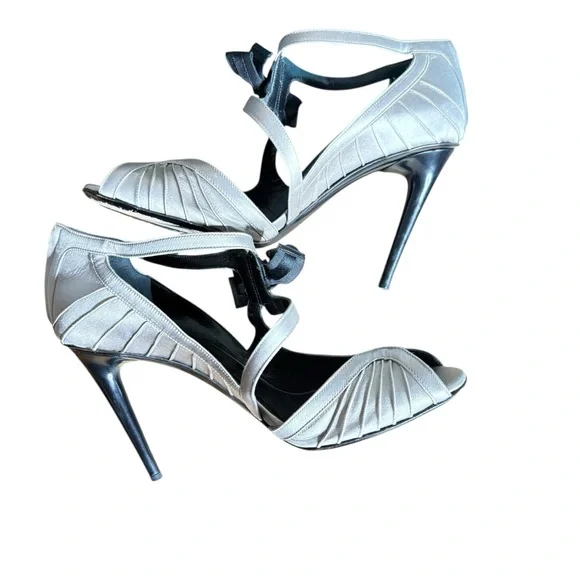 Gucci w/ Tom Ford Silver & Blk Satin Open Toe Formal Bow Detail High Heels 9 - Picture 11 of 14